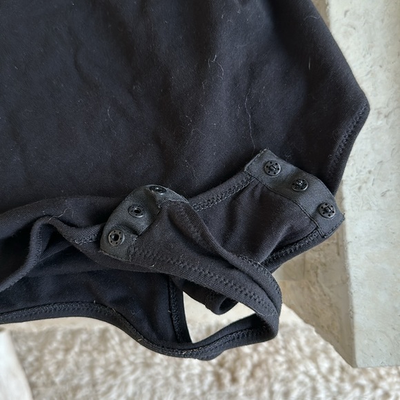 Skin organics black deep V bodysuit - Picture 3 of 4